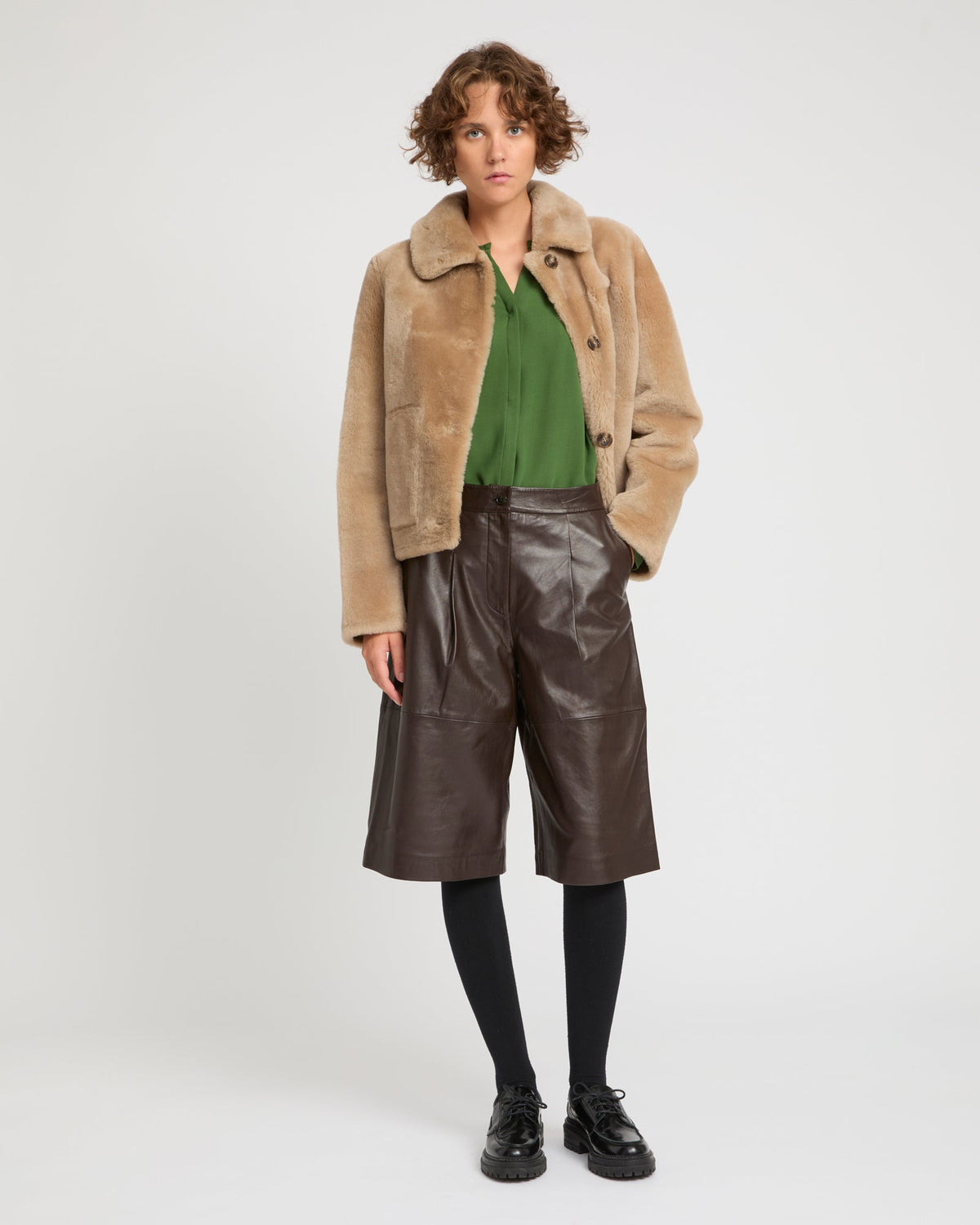 Short jacket in merino lambskin