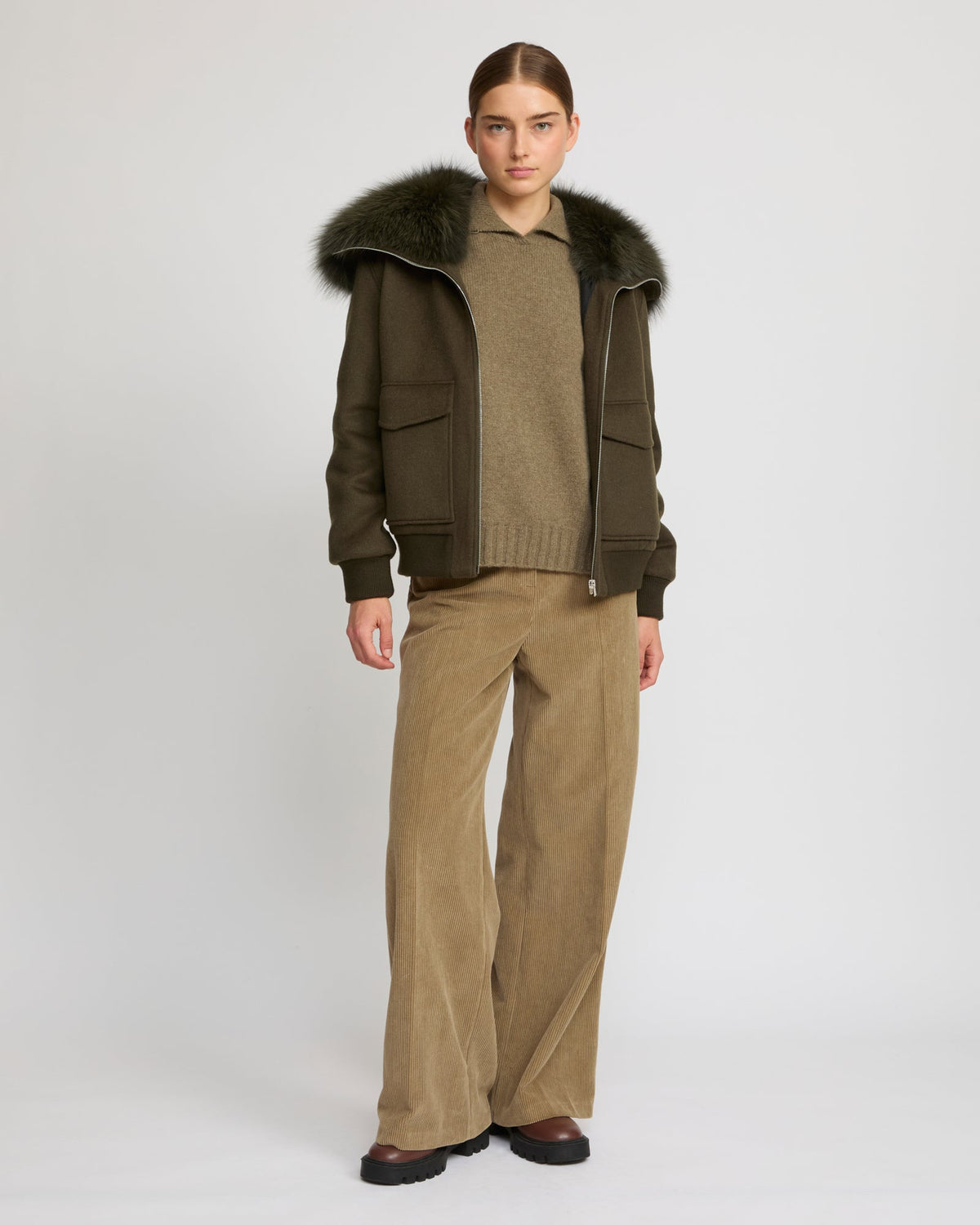 Cropped jacket in cashmere wool with fox fur collar