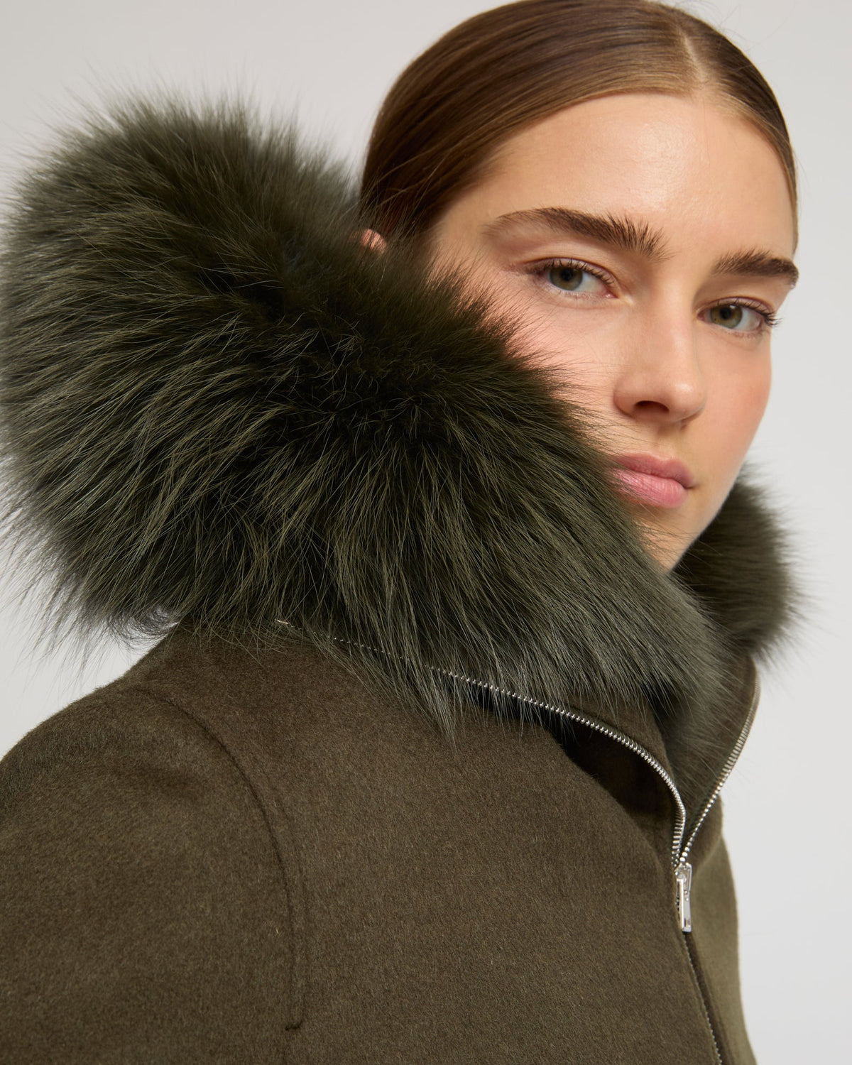 Cropped jacket in cashmere wool with fox fur collar