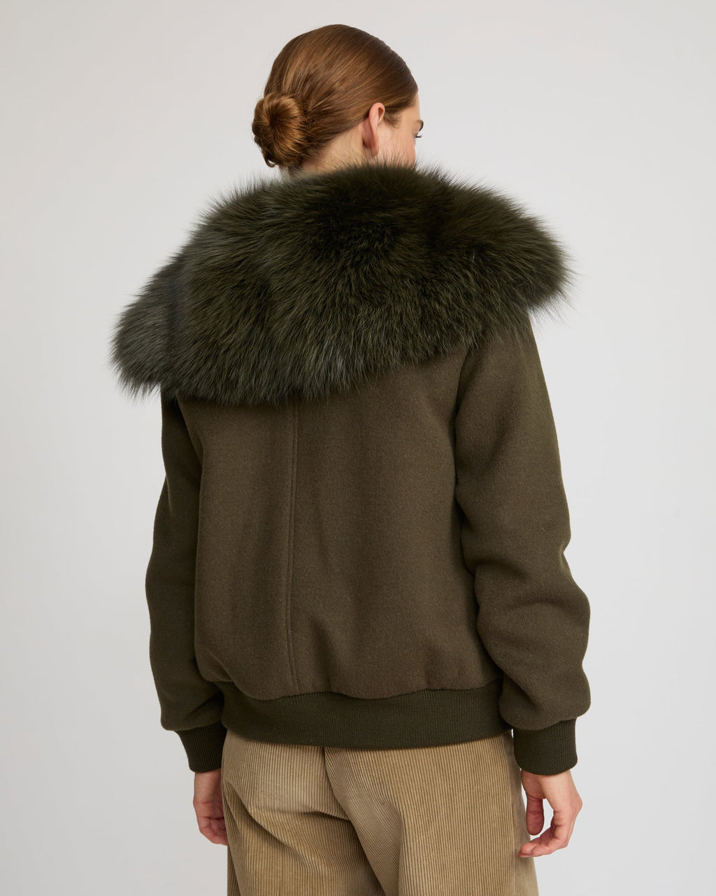 Cropped jacket in cashmere wool with fox fur collar