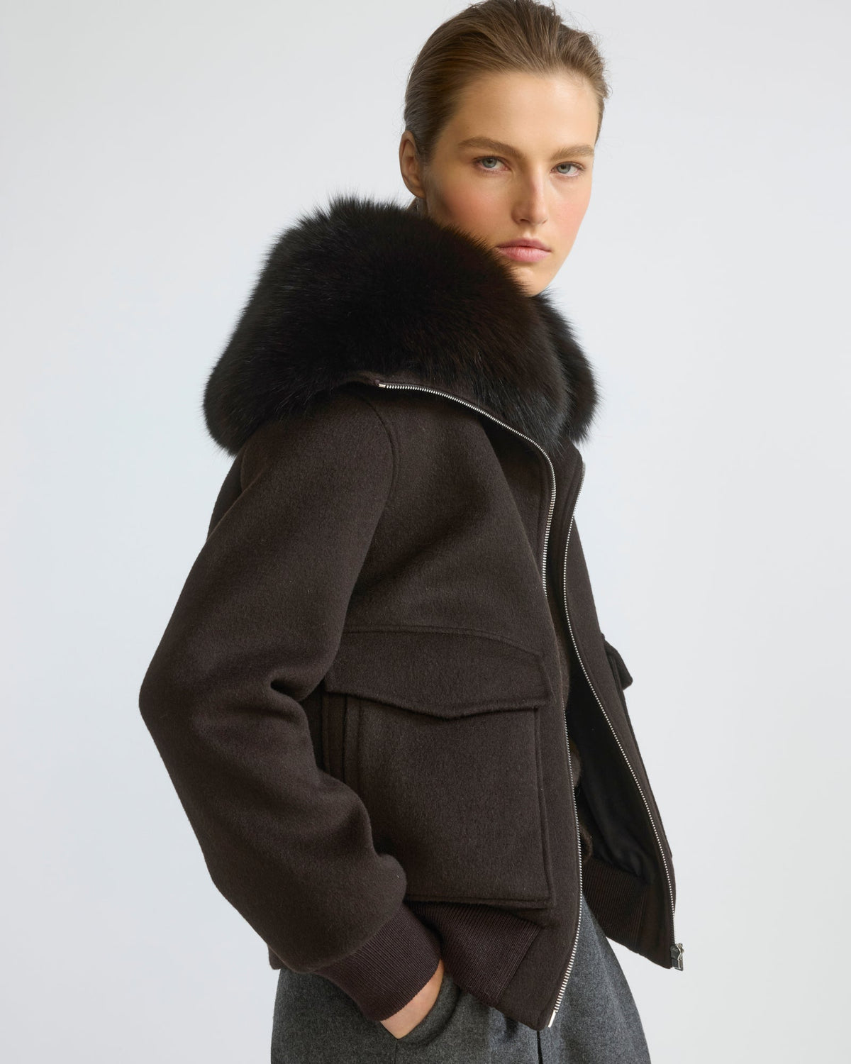 Cropped jacket in cashmere wool with fox fur collar