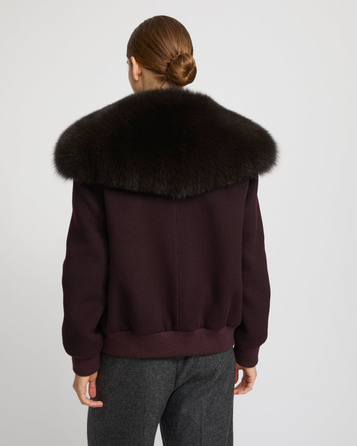 Cropped jacket in cashmere wool with fox fur collar