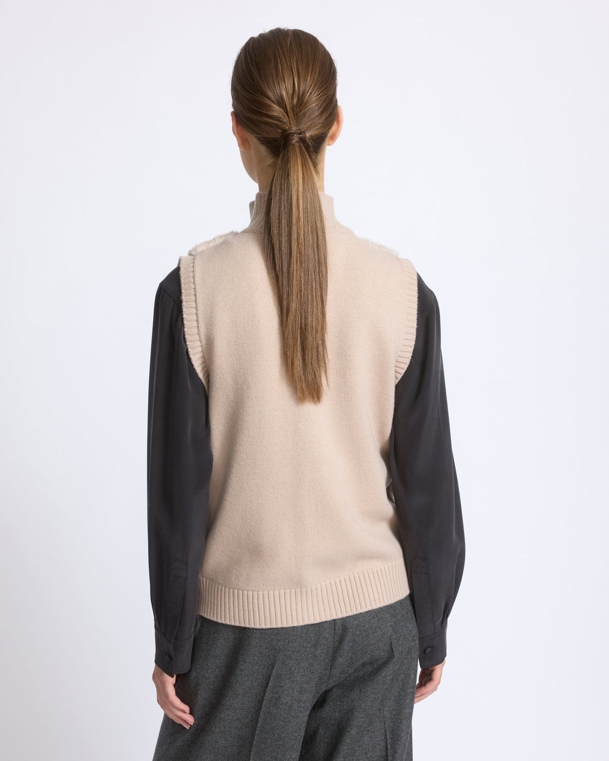 Short knitted gilet in merino and mink