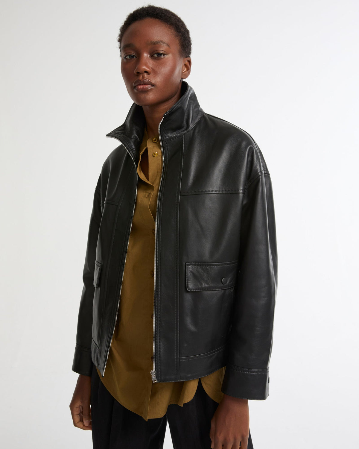 Lamb leather short jacket