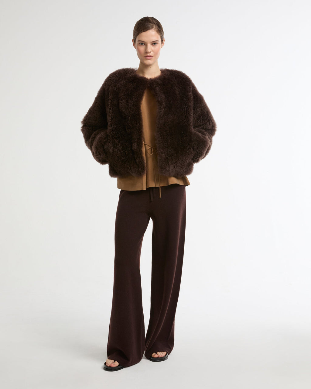 Short cashmere lambskin and merino knit jacket