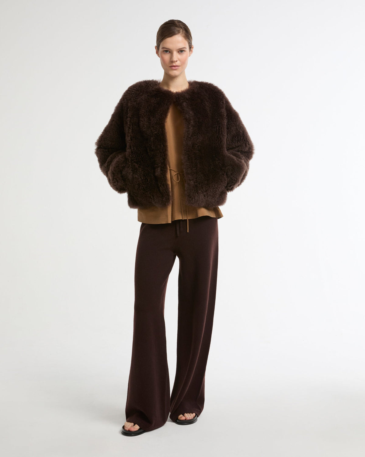 Short cashmere lambskin and merino knit jacket