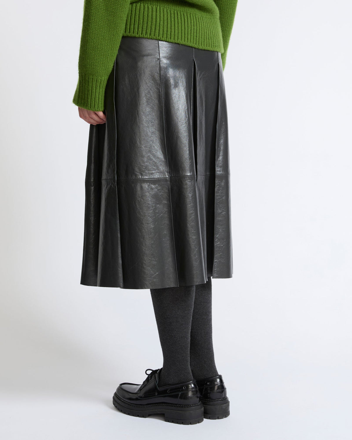 Pleated patent lambskin leather skirt