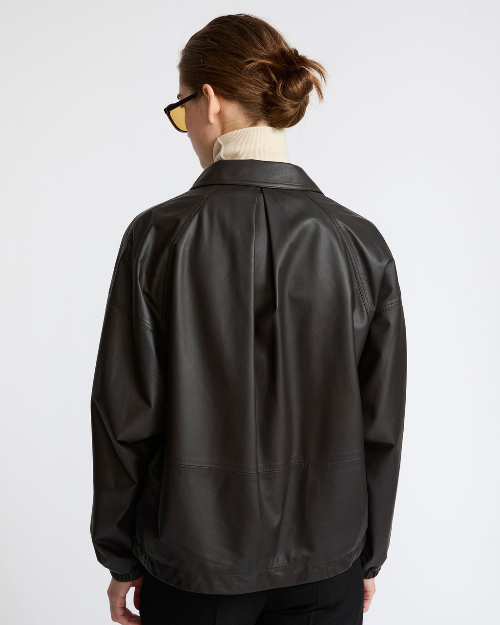 Short fine lambskin leather jacket