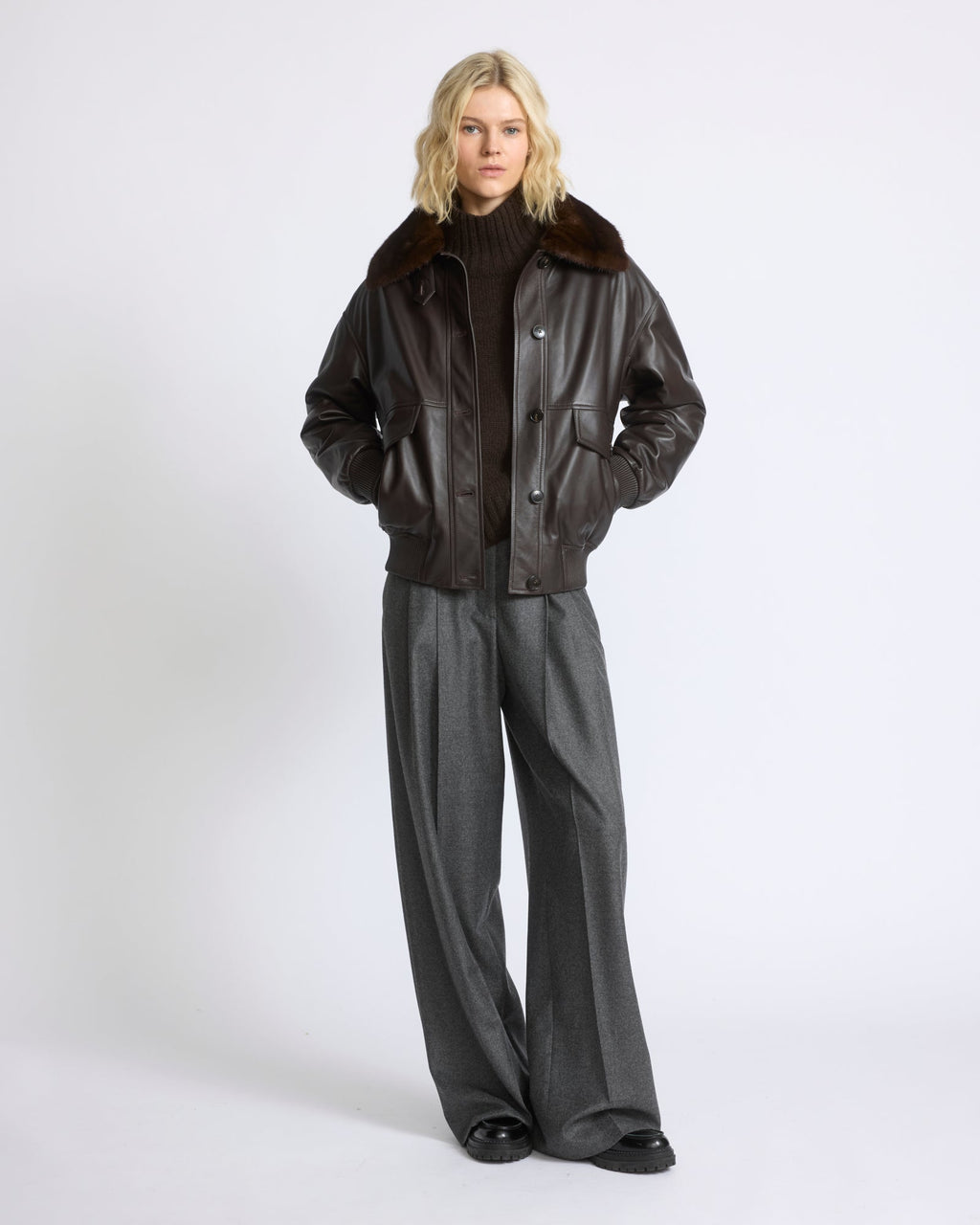 Short lambskin leather jacket with detachable mink fur collar