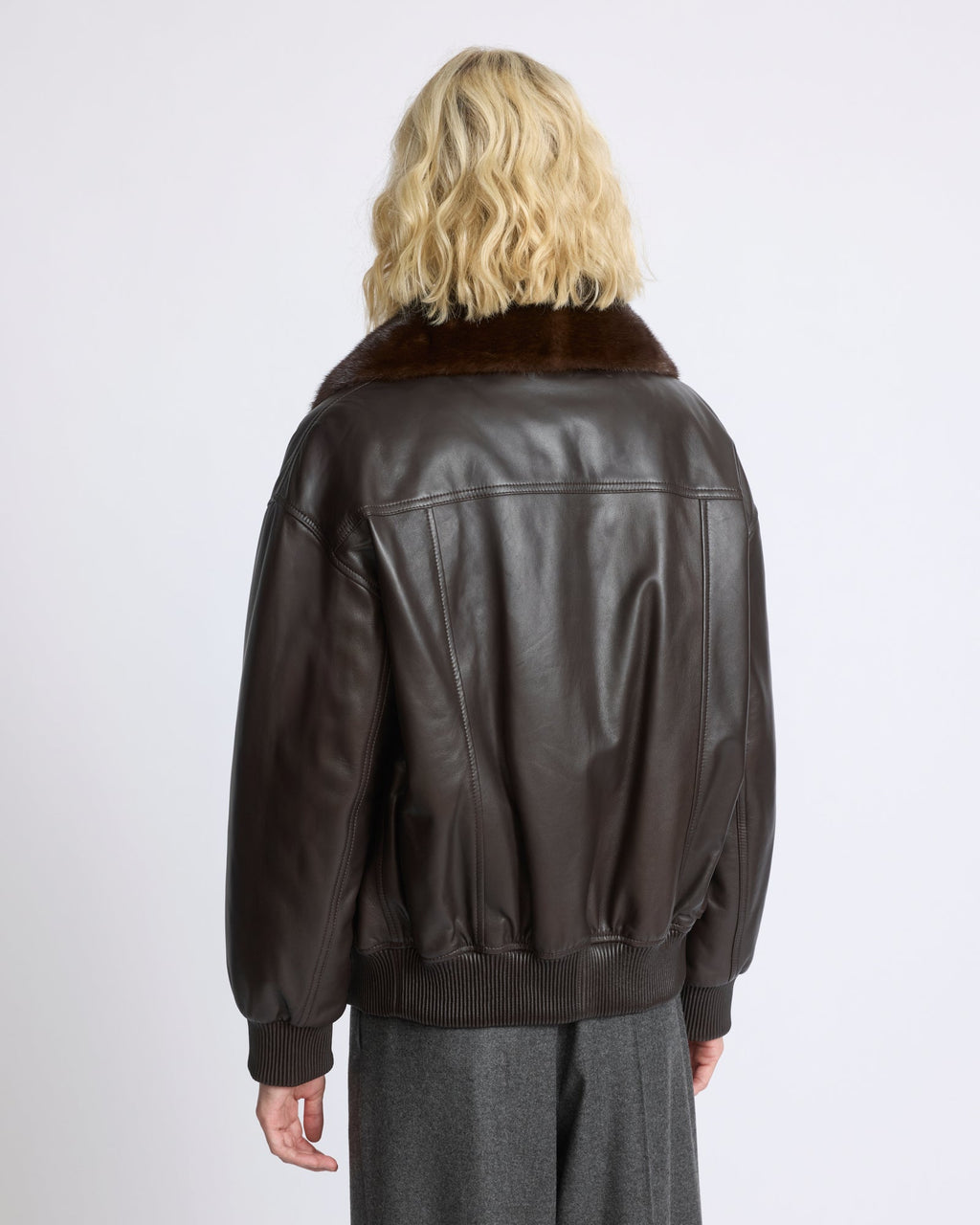 Short lambskin leather jacket with detachable mink fur collar