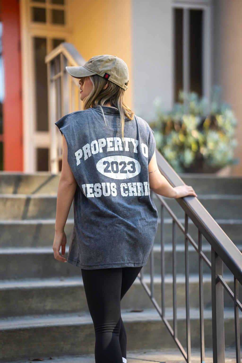 Jesus is King Muscle Tee
