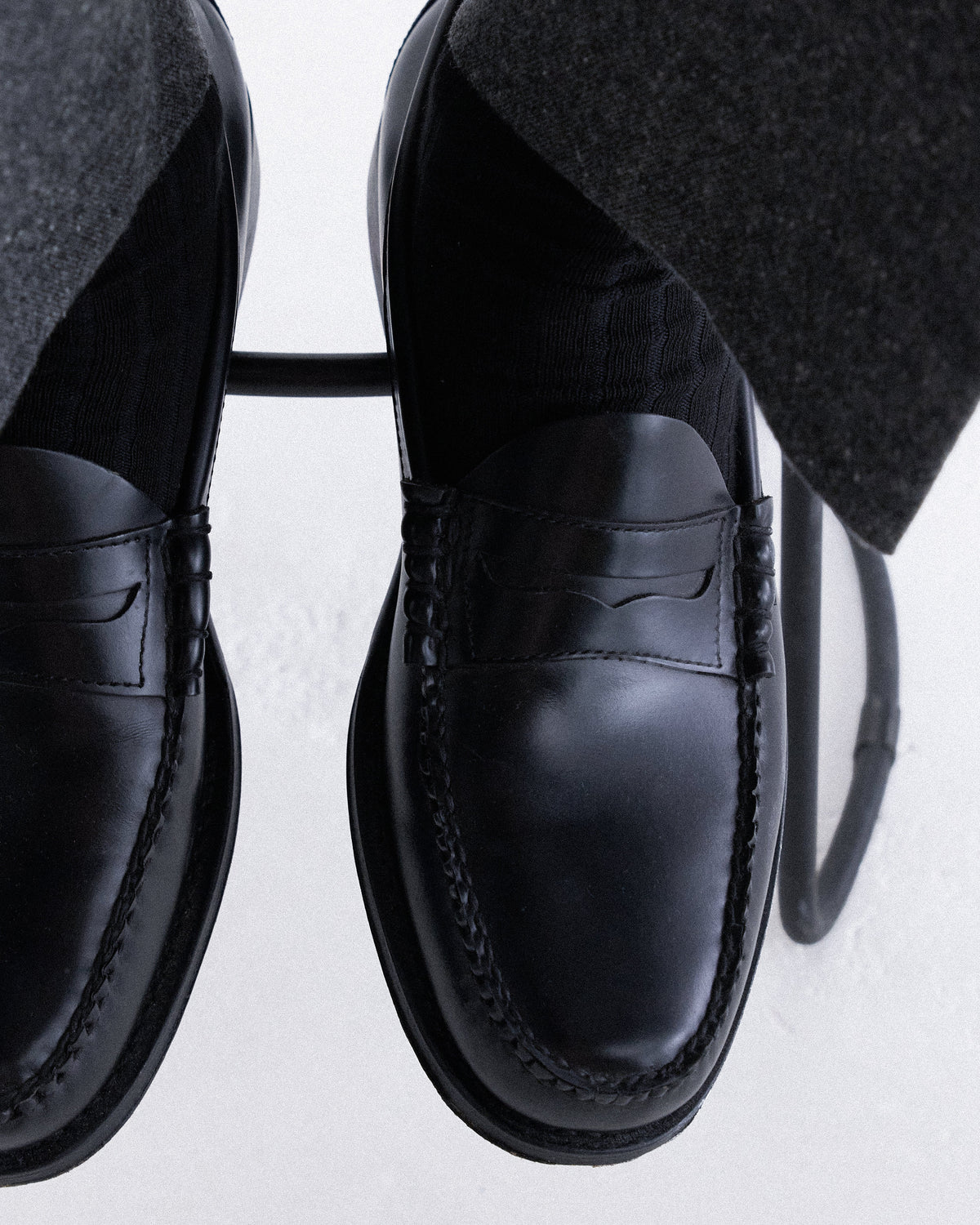 G.H. Bass – Black Easy Weejuns Larson Leather Penny Loafers