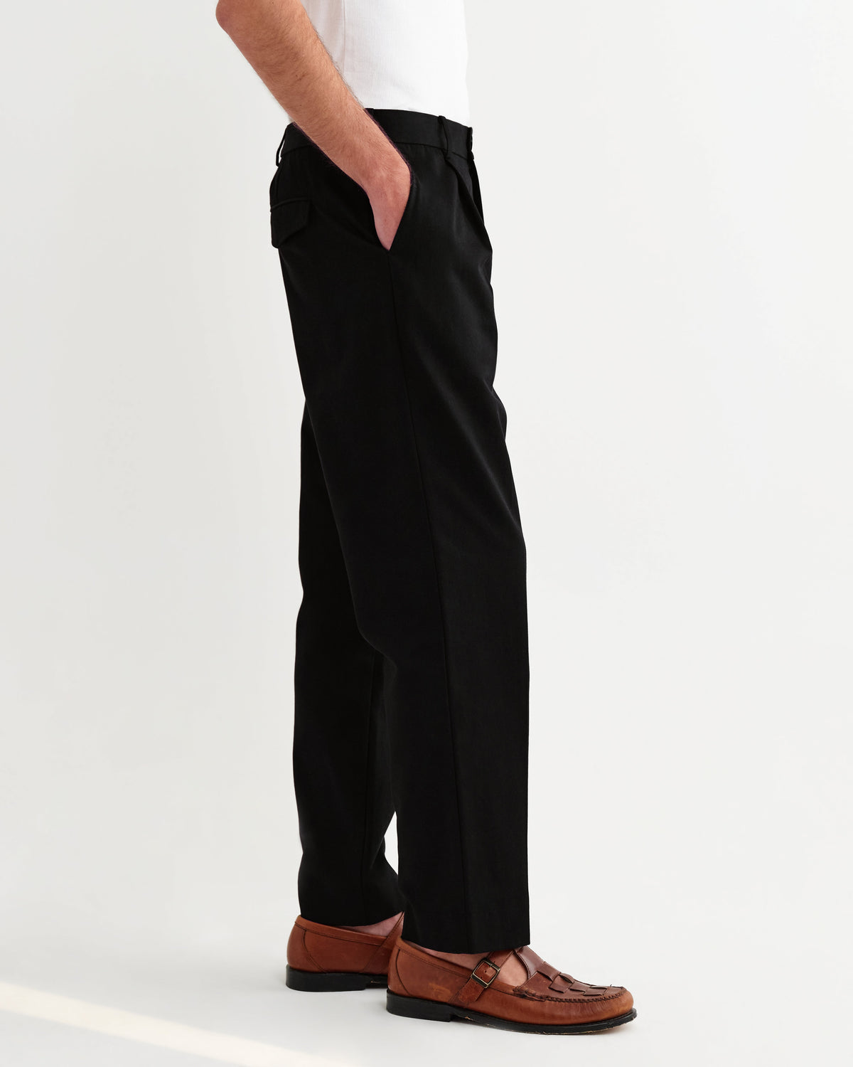 Aubyn - Black Cotton Tencel Twill Relaxed Fit Trousers