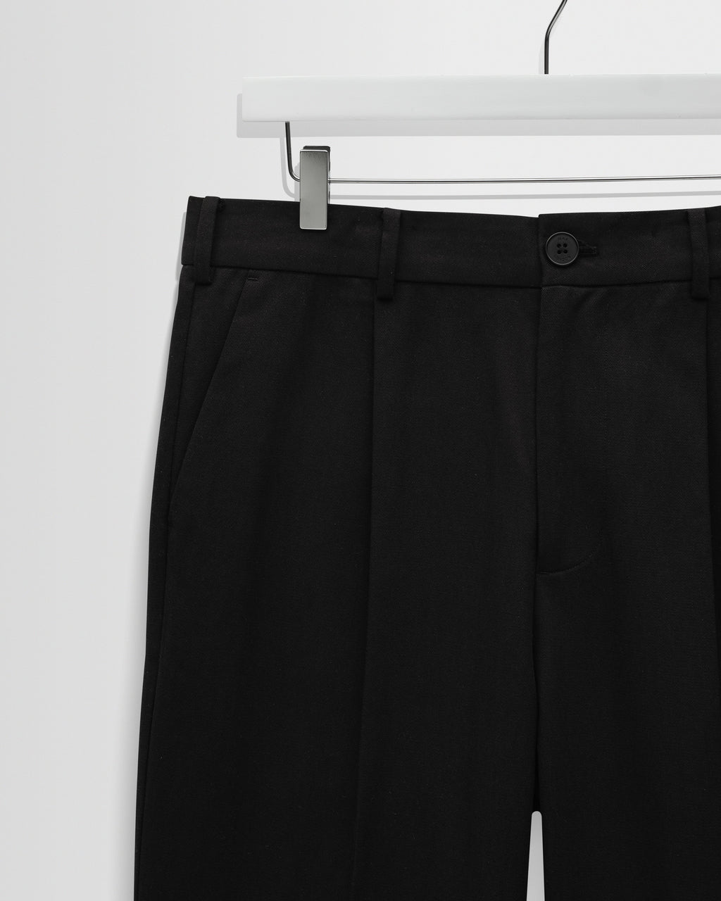Aubyn - Black Cotton Tencel Twill Relaxed Fit Trousers