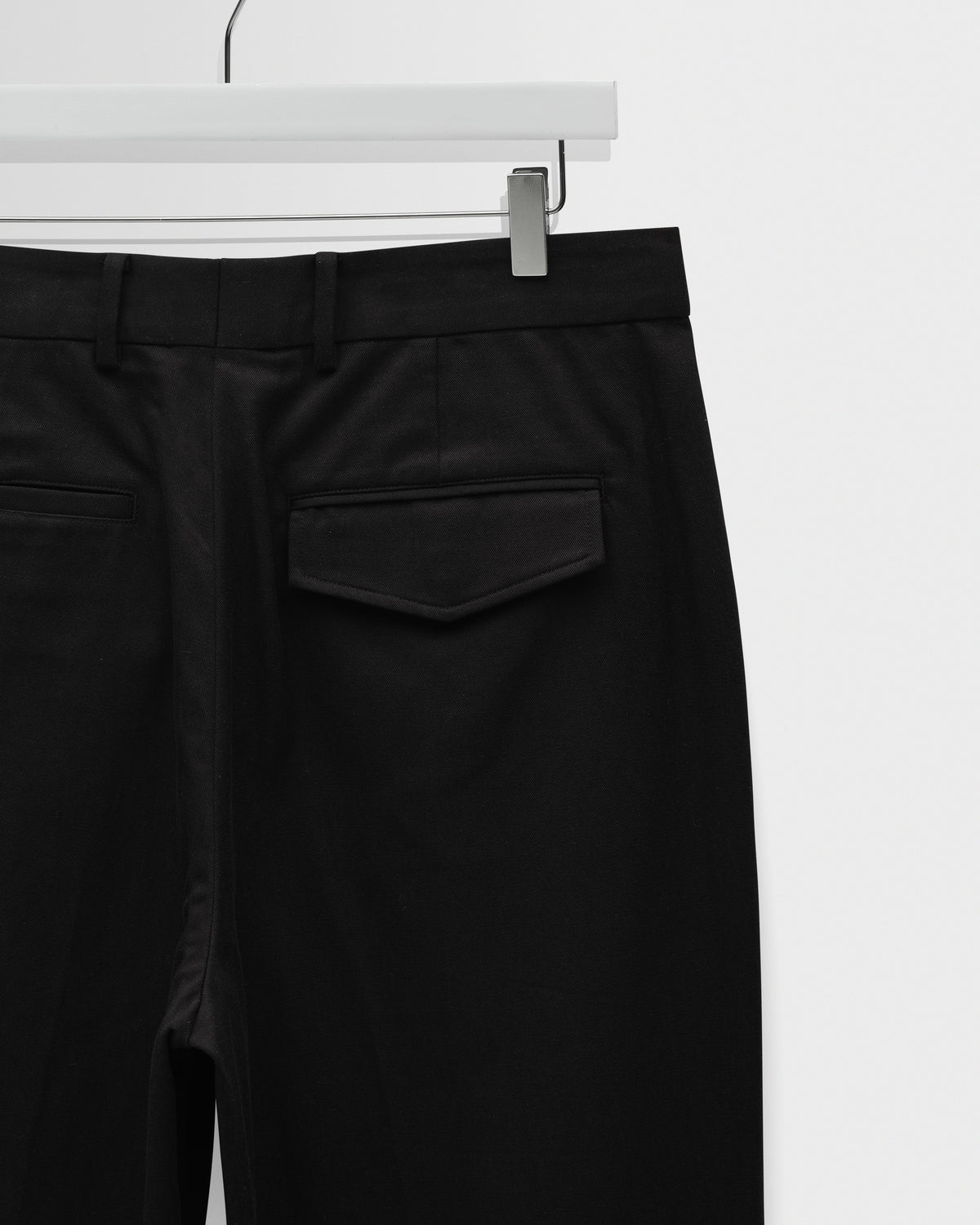 Aubyn - Black Cotton Tencel Twill Relaxed Fit Trousers