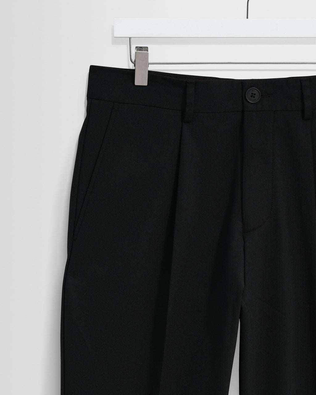 Aubyn - Black Wool Blend Twill Pleated Trousers