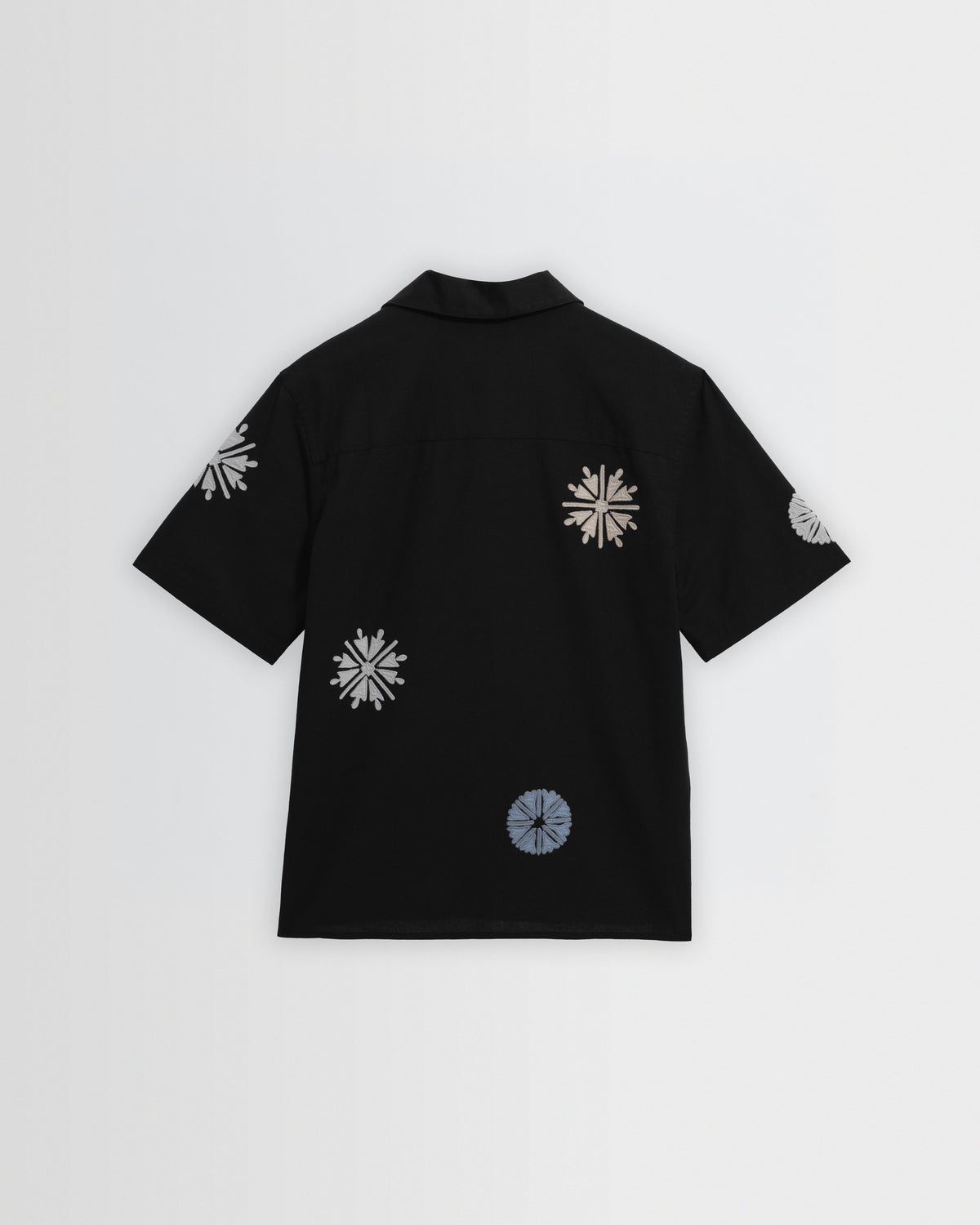 Didcot - Black And Multicolour Round Applique Short-Sleeve Shirt