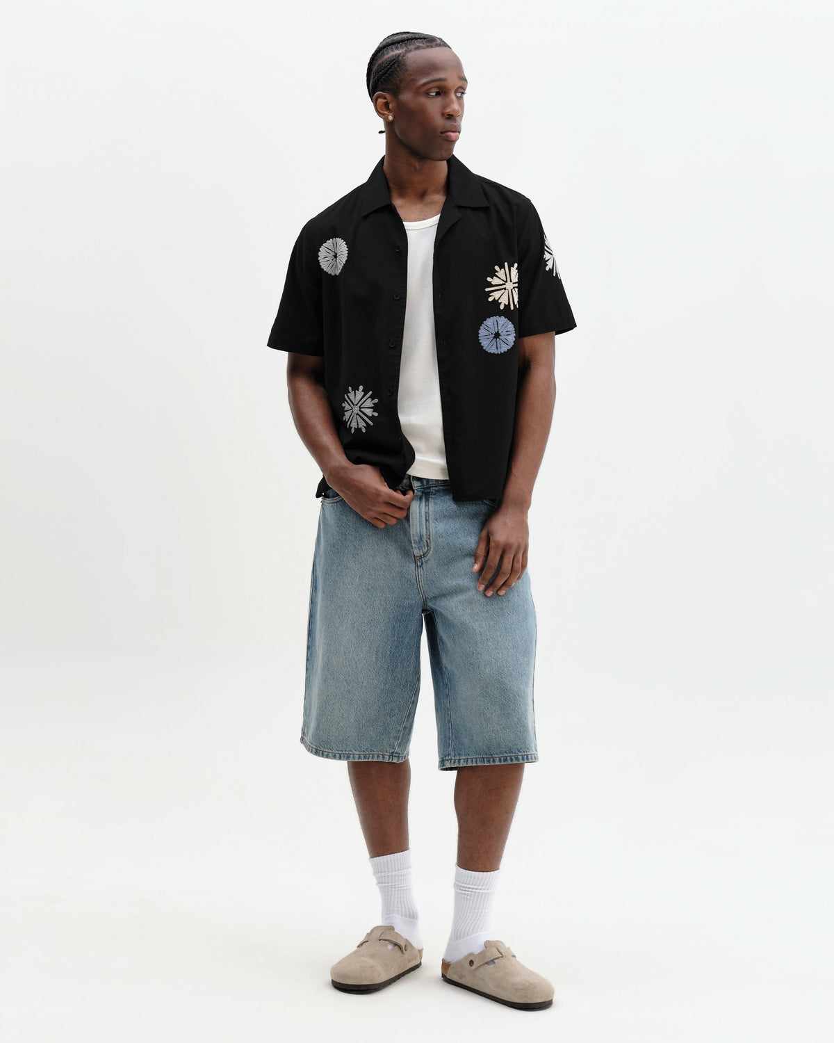 Didcot - Black And Multicolour Round Applique Short-Sleeve Shirt