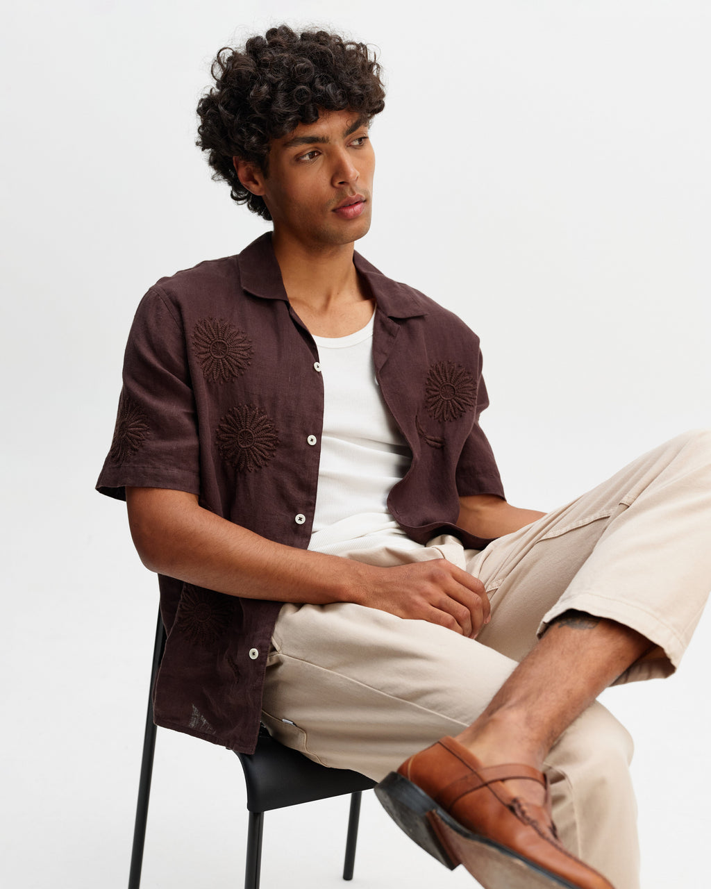 Didcot - Brown Flower Embroidered Short-Sleeve Shirt