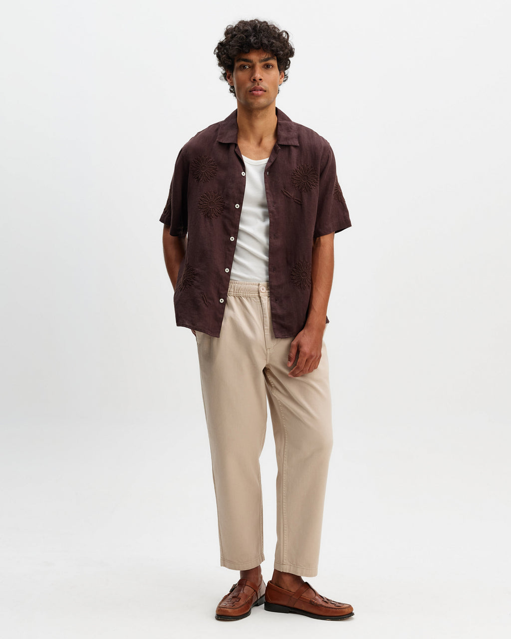 Didcot - Brown Flower Embroidered Short-Sleeve Shirt