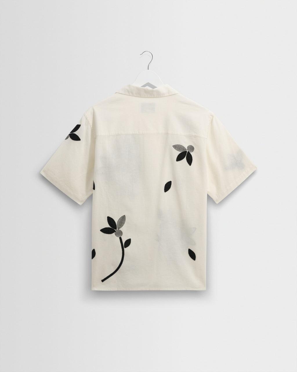 Didcot - Ecru And Black Bloom Applique Short-Sleeve Shirt