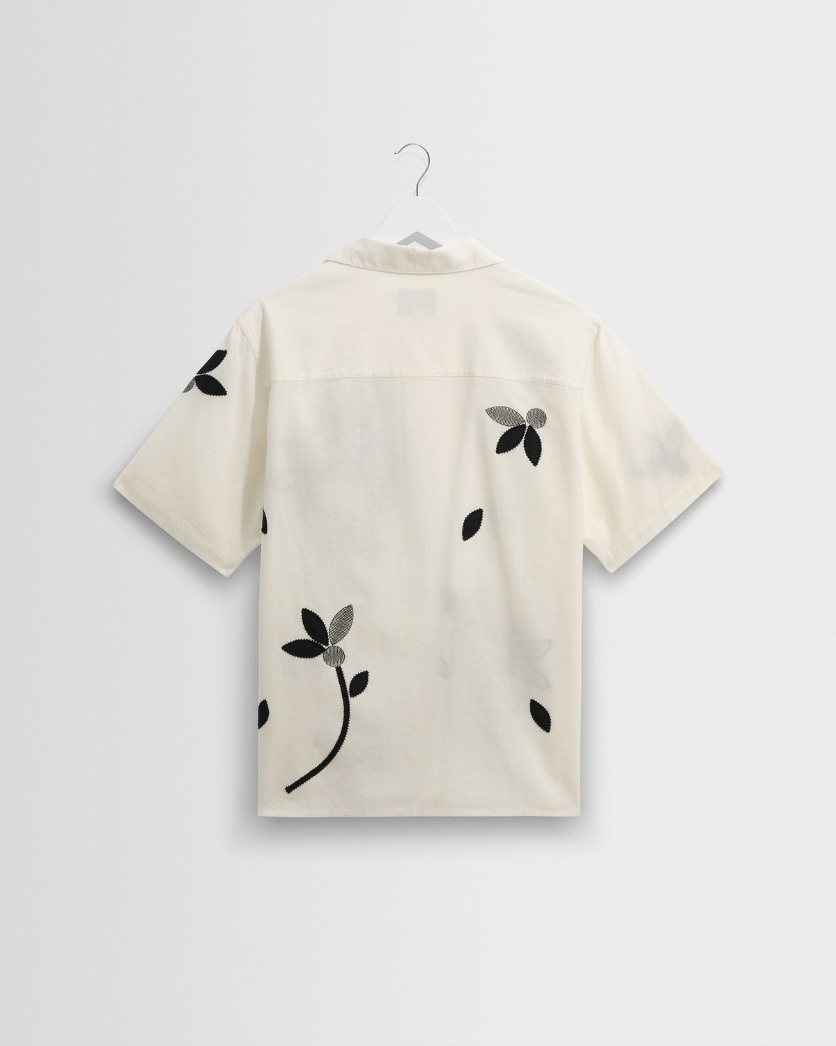 Didcot - Ecru And Black Bloom Applique Short-Sleeve Shirt