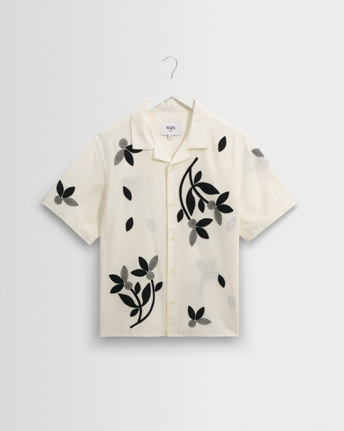 Didcot - Ecru And Black Bloom Applique Short-Sleeve Shirt