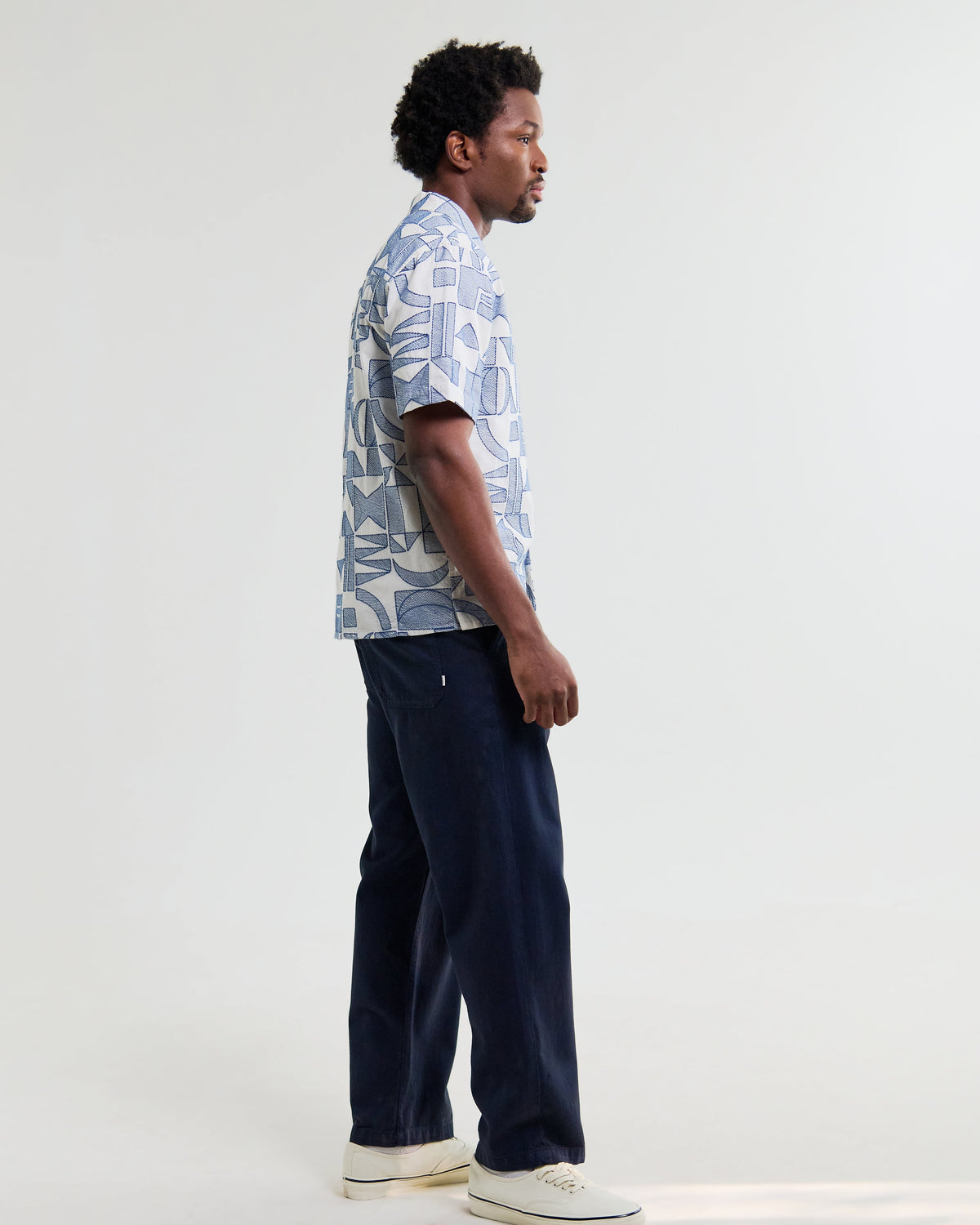 Didcot - Ecru And Blue Geometric Embroidered Short-Sleeve Shirt