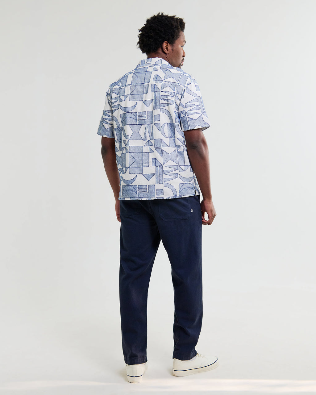 Didcot - Ecru And Blue Geometric Embroidered Short-Sleeve Shirt