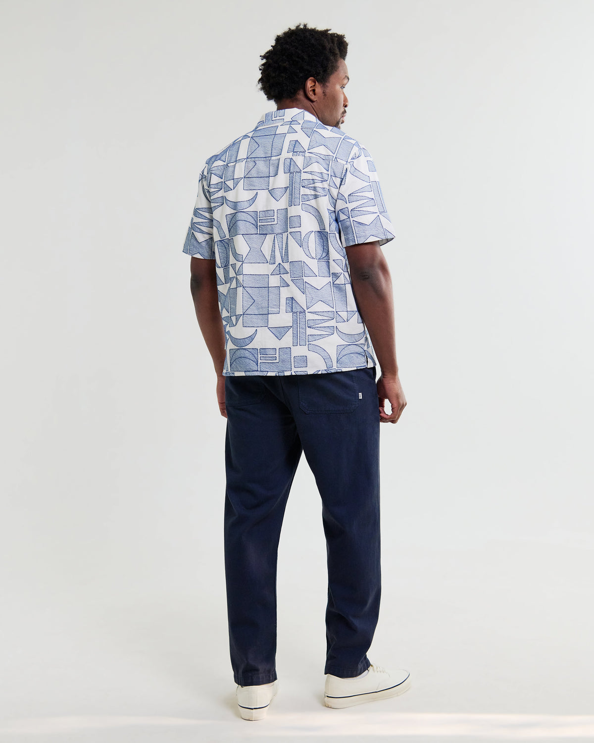 Didcot - Ecru And Blue Geometric Embroidered Short-Sleeve Shirt