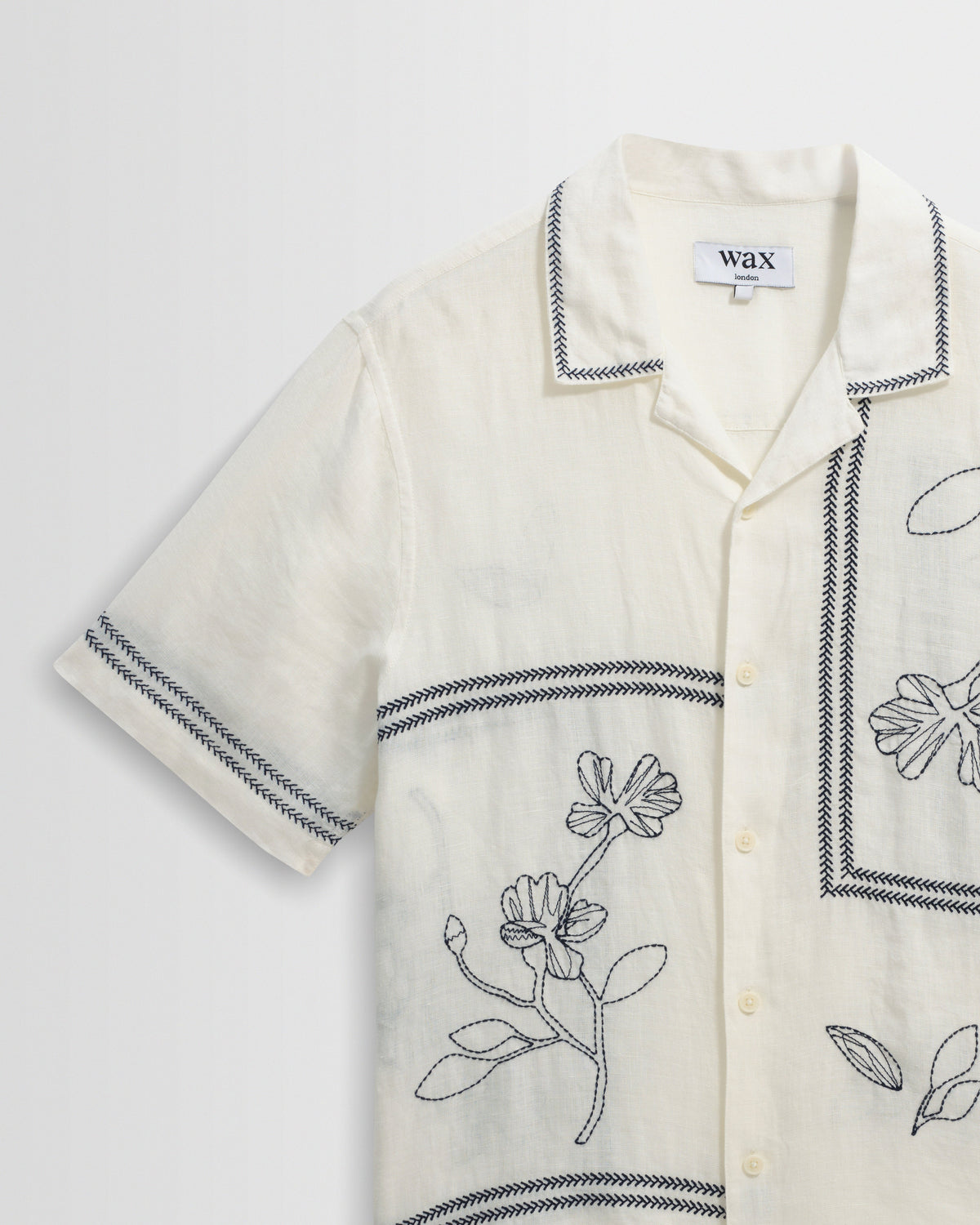 Didcot - Ecru And Navy Grid Flower Short-Sleeve Shirt