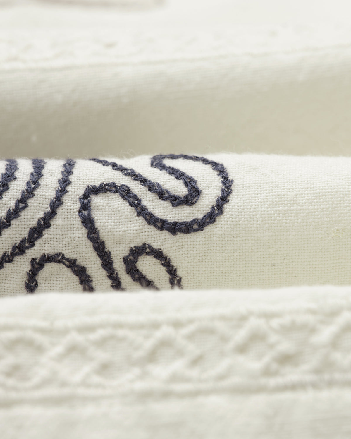 Didcot - Ecru Doodle Embroidered Short-Sleeve Shirt