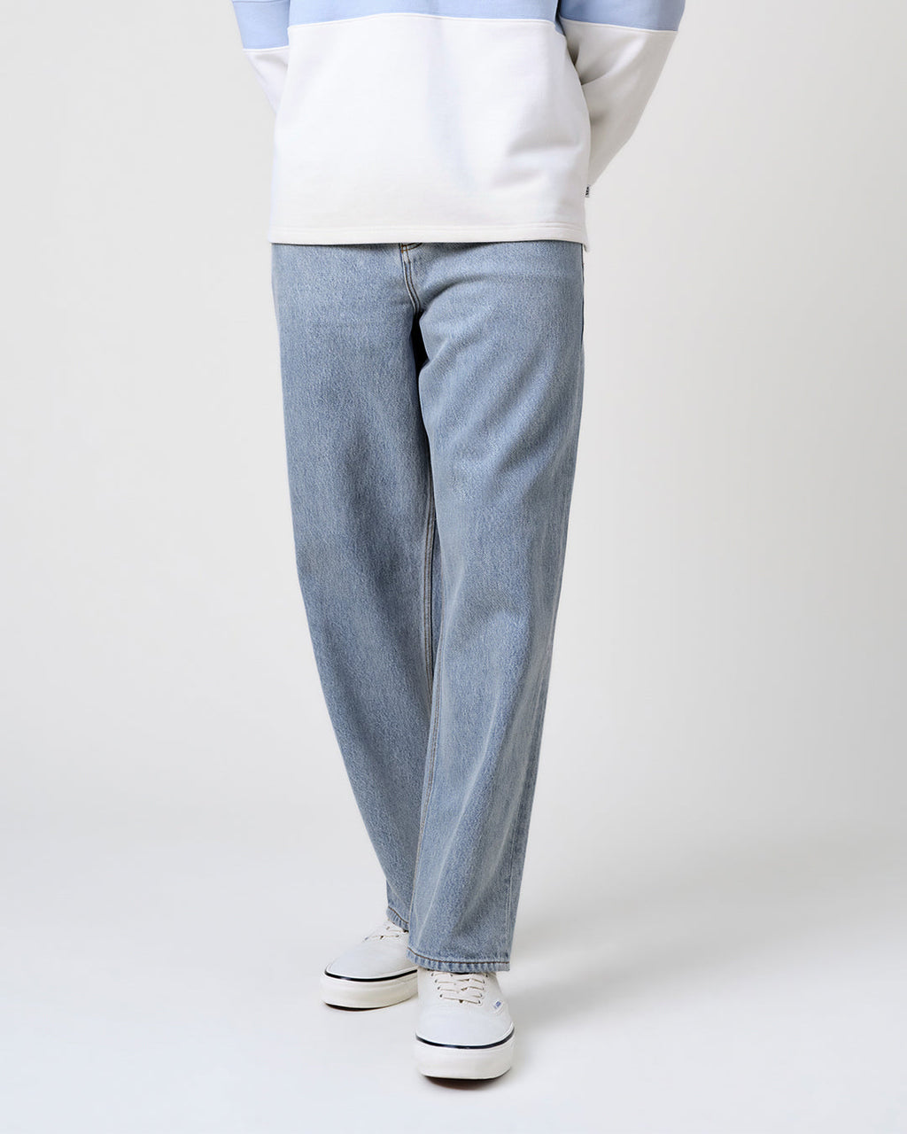 Felix - Light Blue Wash Loose Fit Denim Jeans