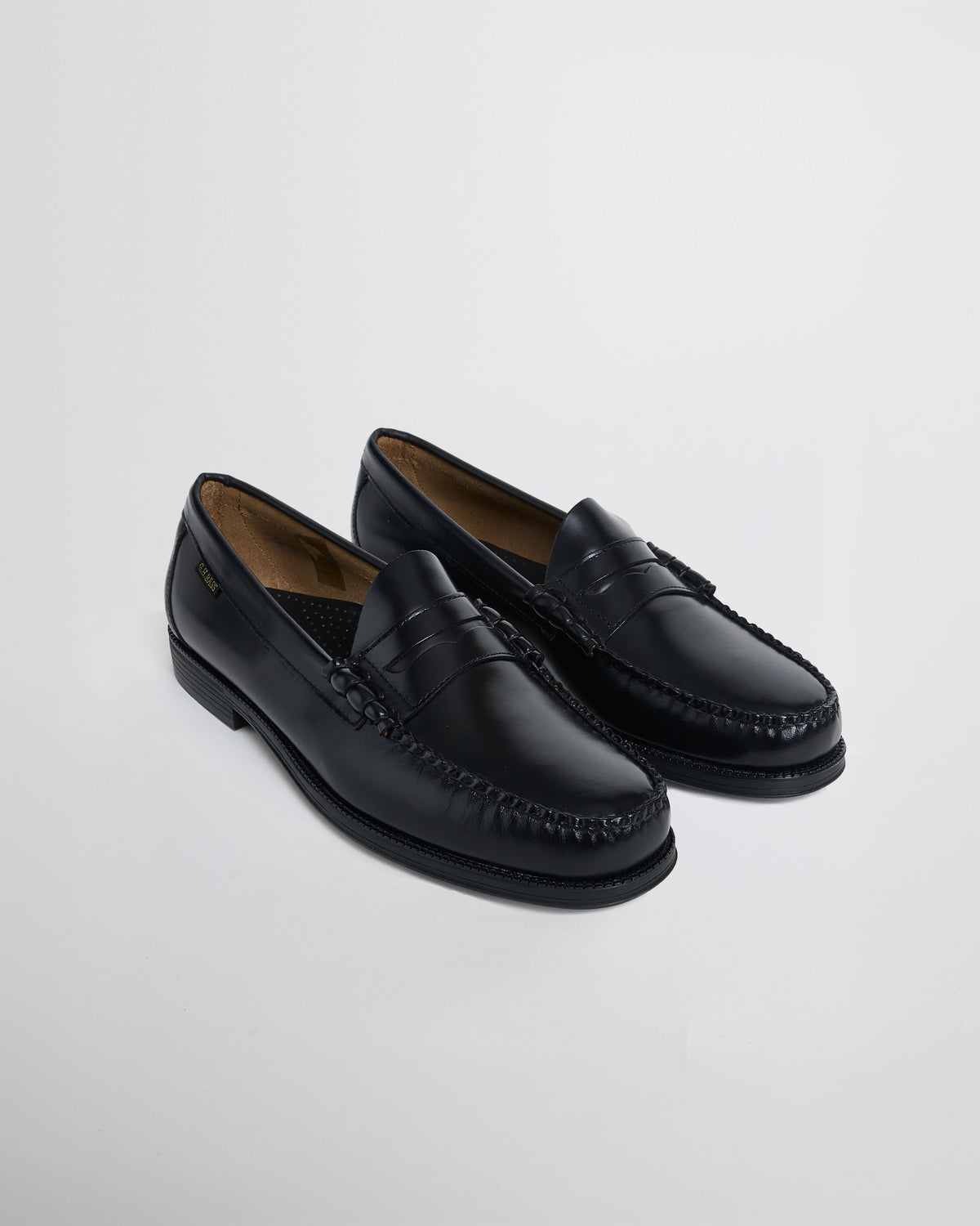 G.H. Bass – Black Easy Weejuns Larson Leather Penny Loafers