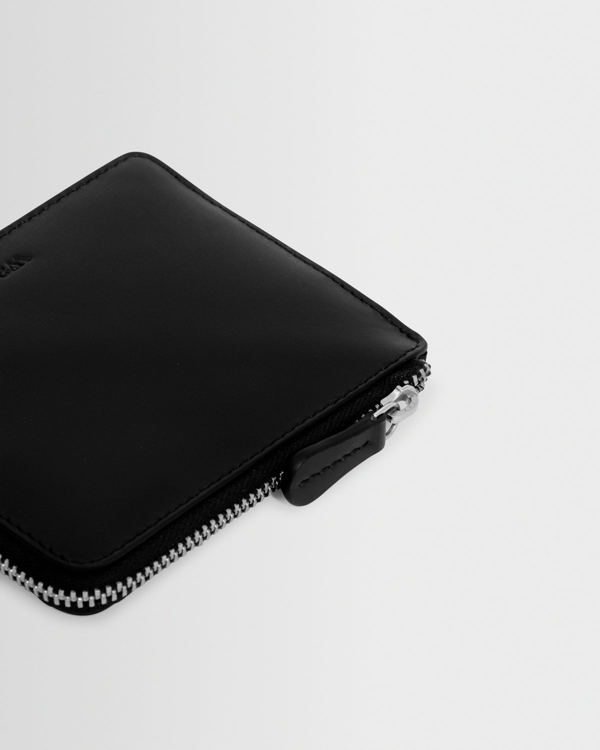 Harford - Black Leather Zip Wallet