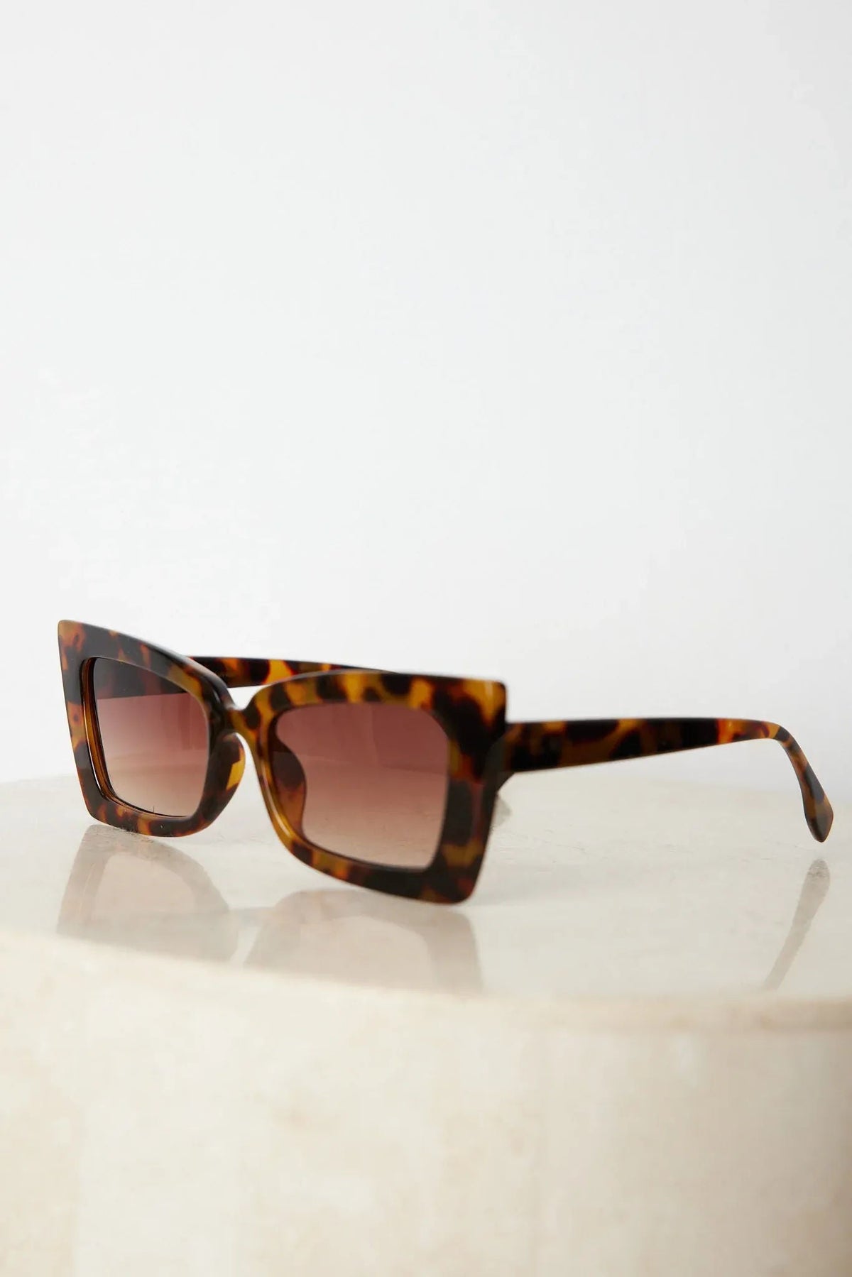 Landon Tortoise Sunglasses | Women's Tortoiseshell Sunglasses