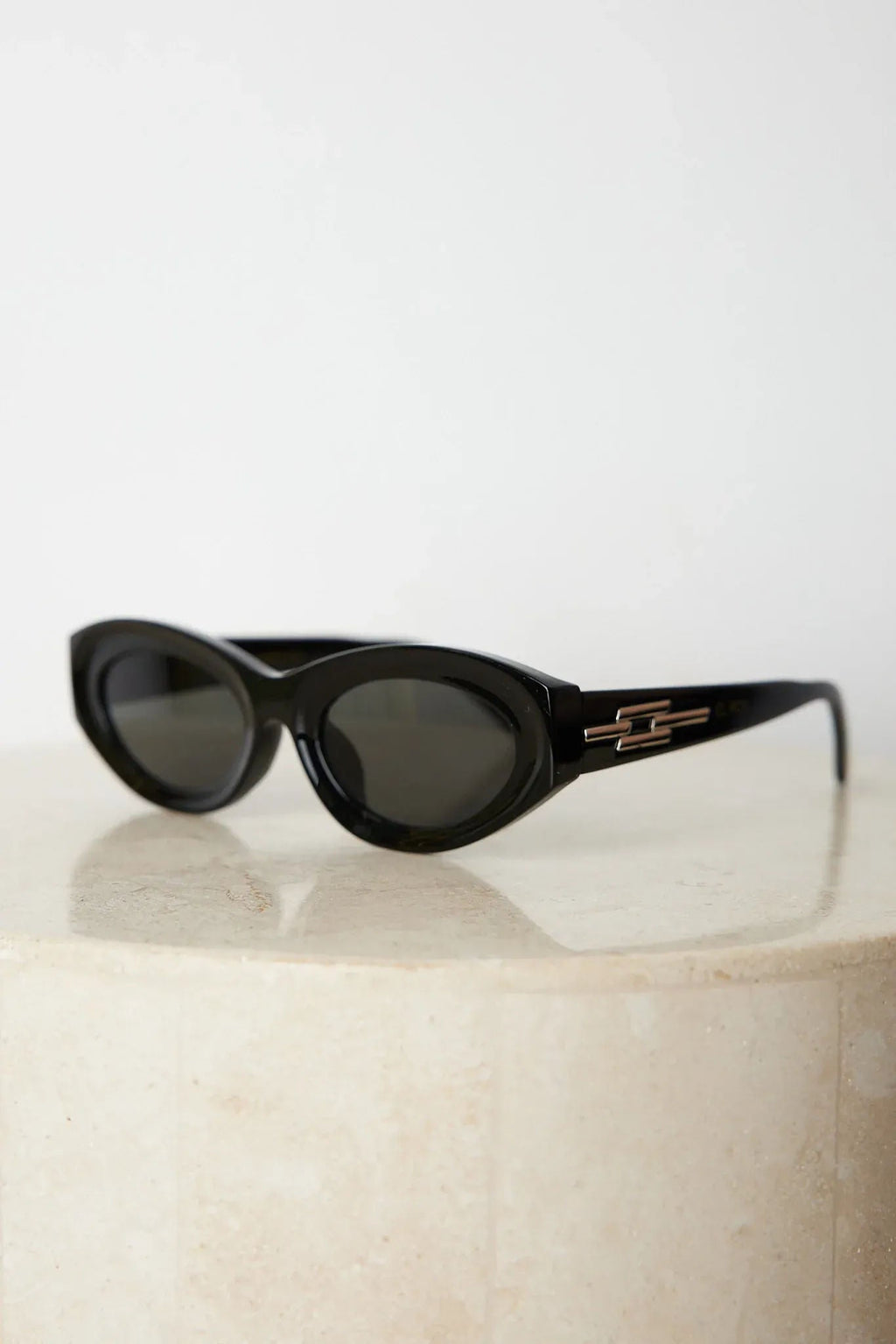 Arlo Black Sunglasses | Women's Oversized Sunglasses