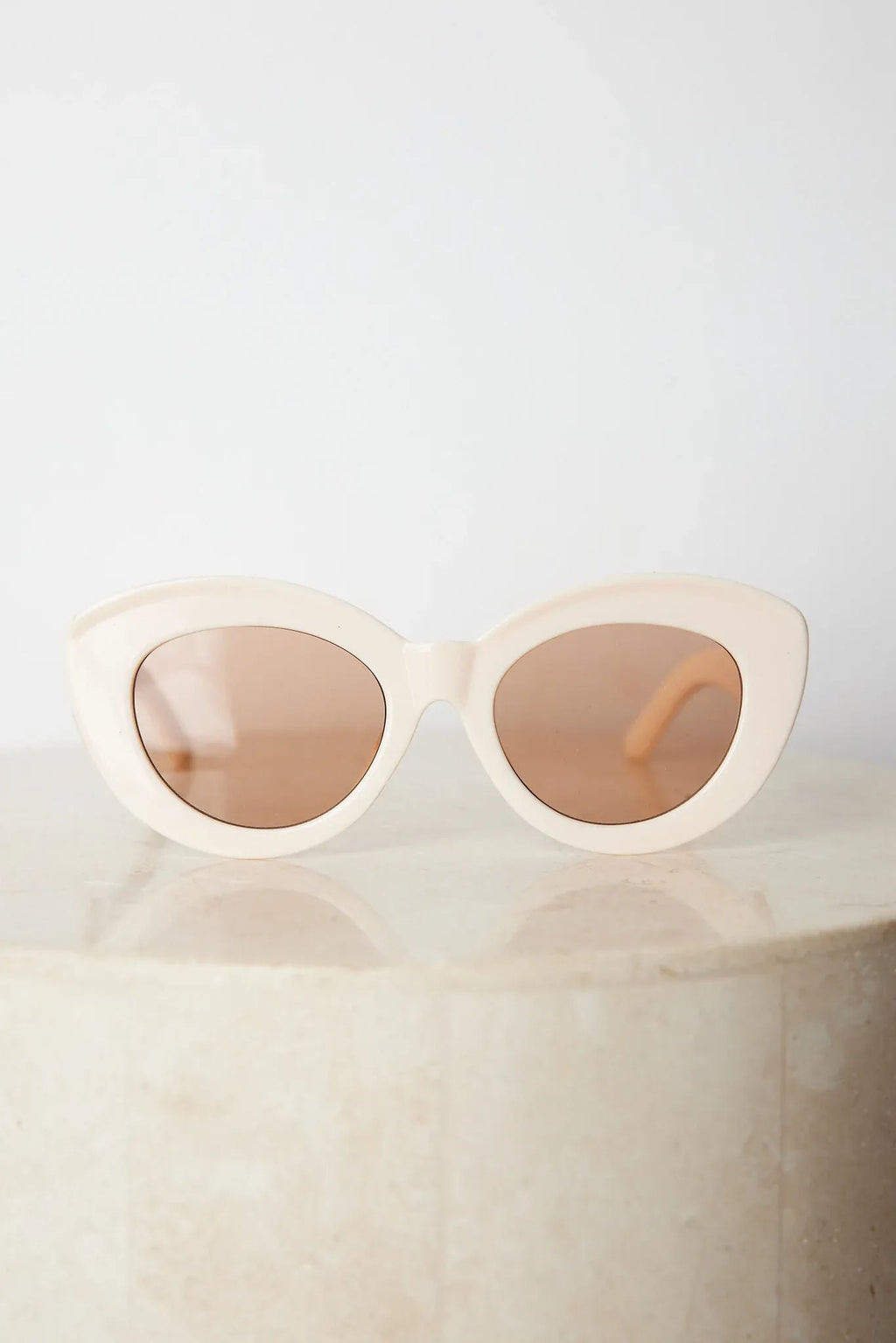Banks Beige Sunglasses | Women's Oversized Cat Eye Sunglasses