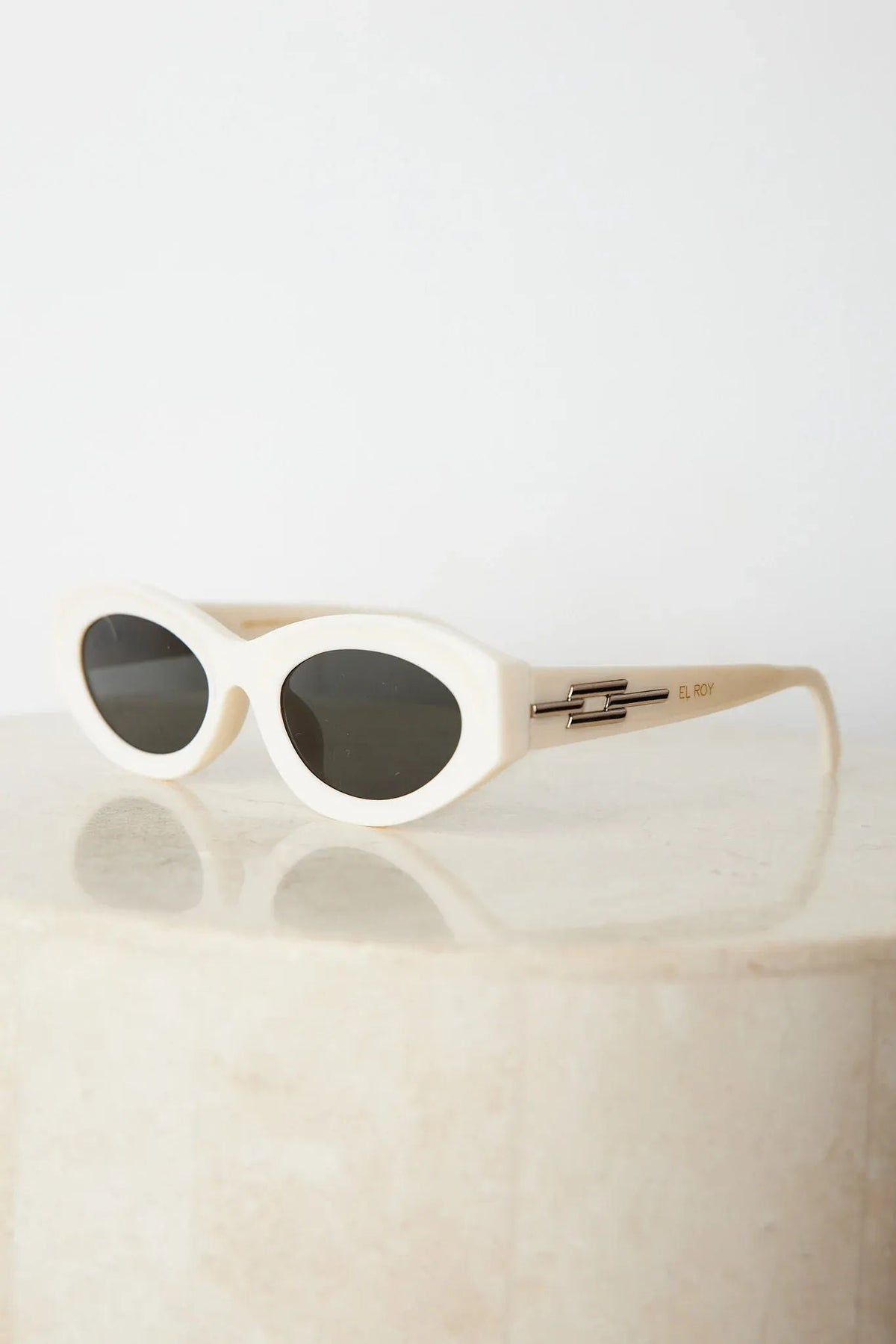 Arlo Beige Sunglasses | Women's Oversized Sunglasses