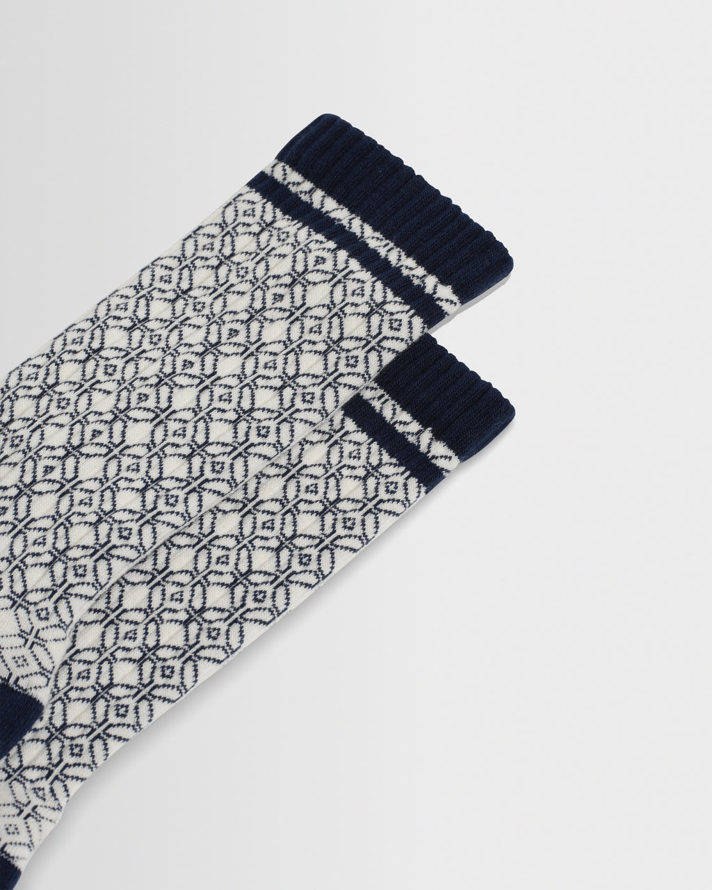 Thorpe - Ecru And Navy Diamond Jacquard Socks