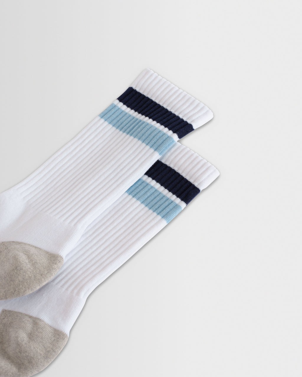 Thorpe - White And Navy Block Stripe Sports Socks