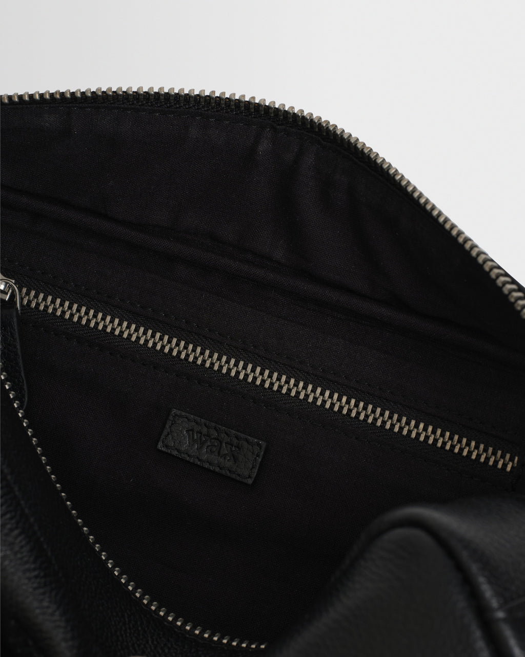 Wells - Black Grain Leather Wash Bag