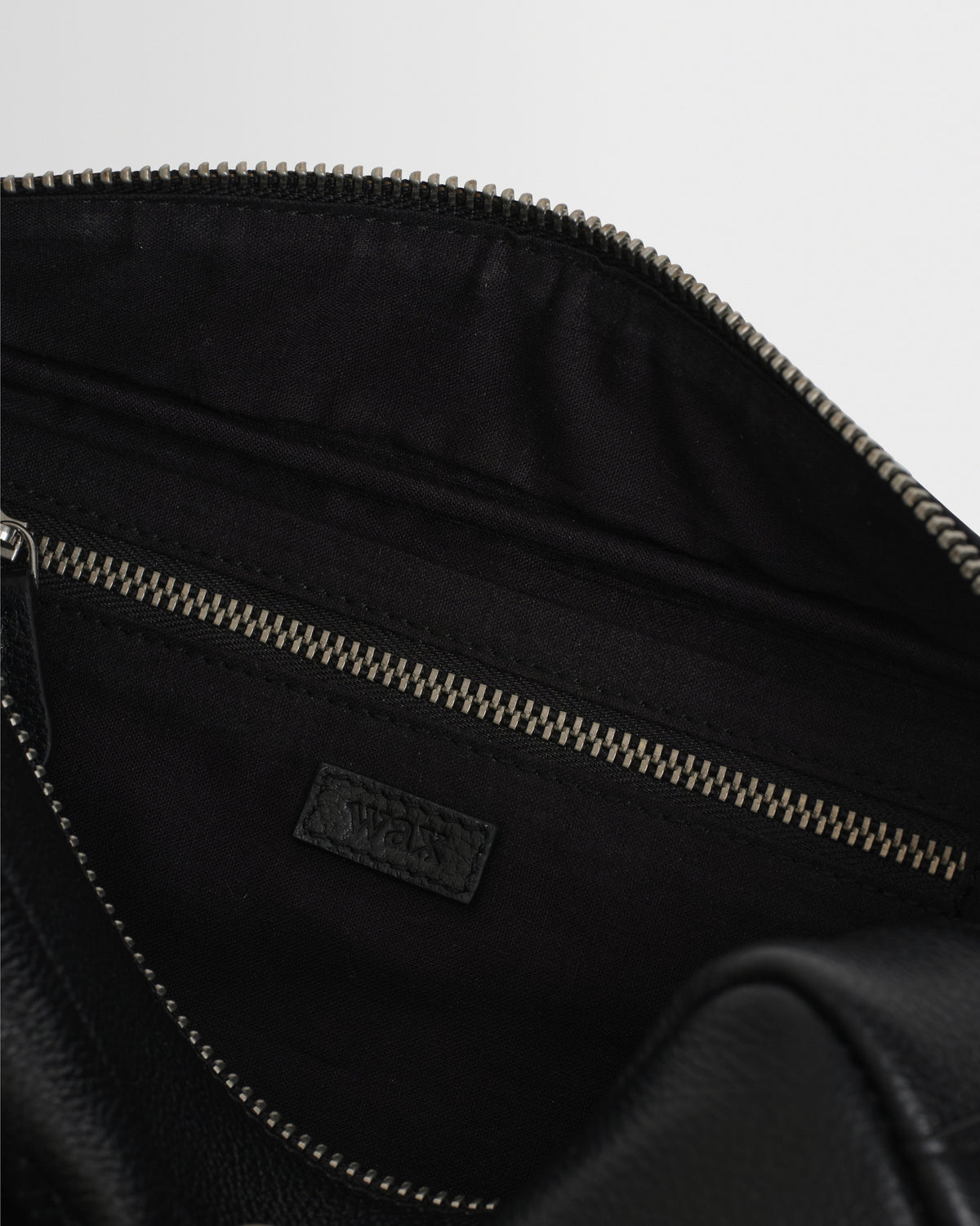 Wells - Black Grain Leather Wash Bag